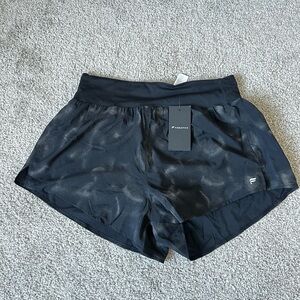 Fabletics Sun Chaser short 3”